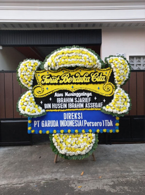 Papan Bunga Duka di Obi Timur